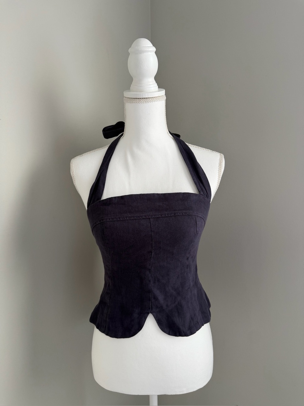 Women's Black Halter Scalloped Hem Camisole
